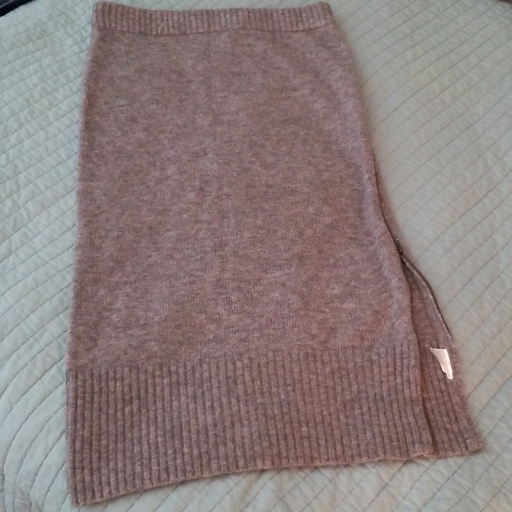Banana Republic wool blended sweater skirt.